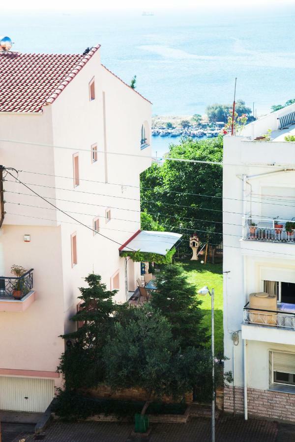 Apartment Garden House Near The Sea